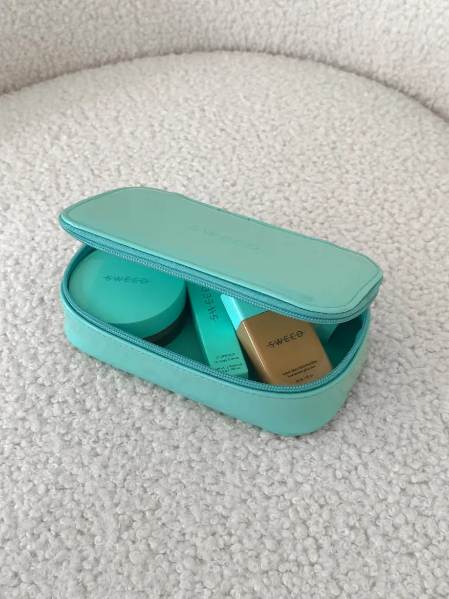 Εικόνα της THE MAKEUP BAG