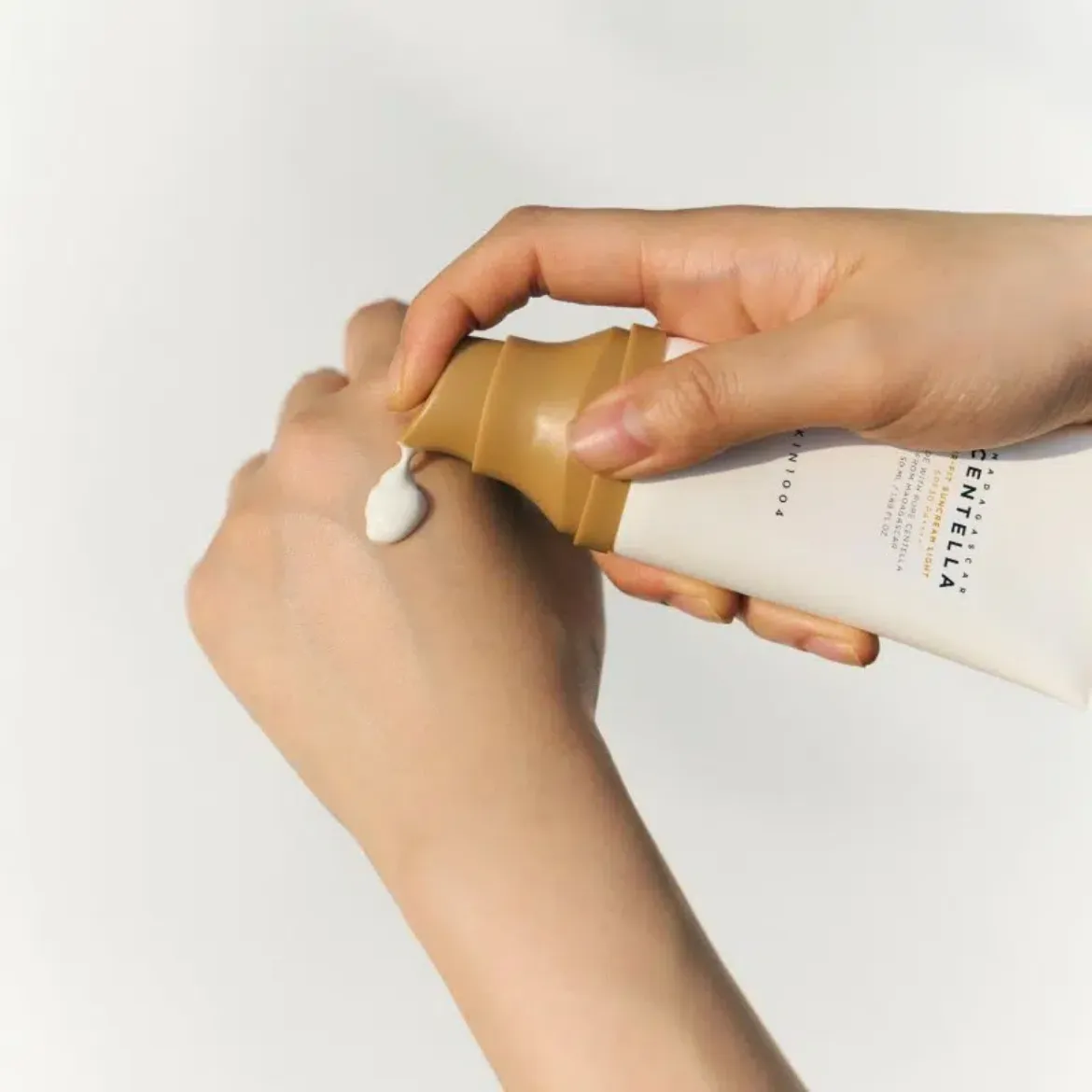 Εικόνα της SKIN1004 Madagascar Centella Air-Fit Suncream Light 50ml